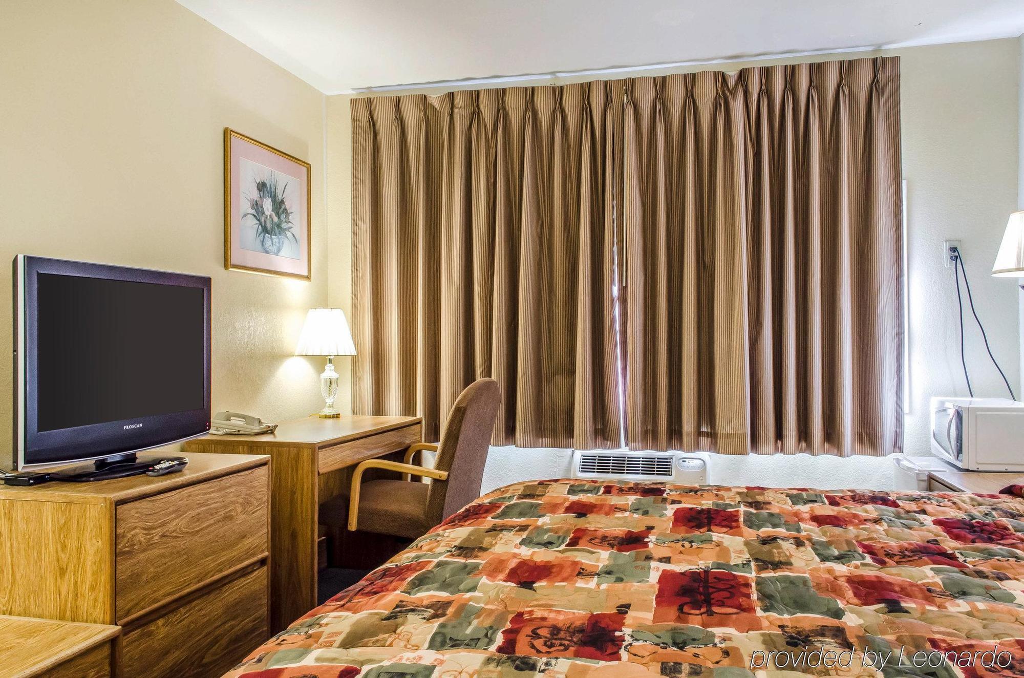 Relax Inn Льюисберг Экстерьер фото